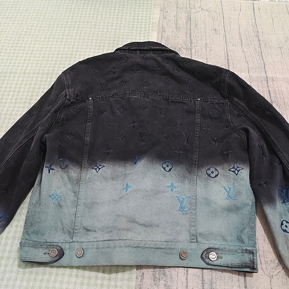 Louis Vuitton Gradient Embossed Denim Jacket - Picture 3 of 11